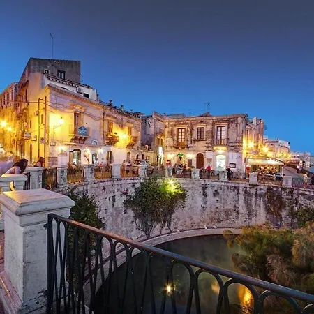 Portineria 23 - A Due Passi Da Ortigia * Syracuse
